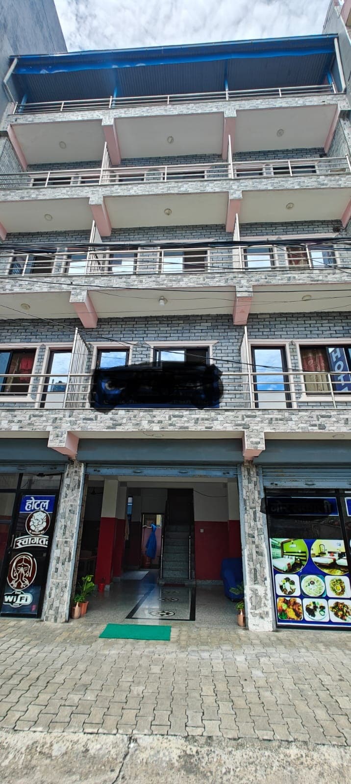 Hotel for sale in Prithivichowk