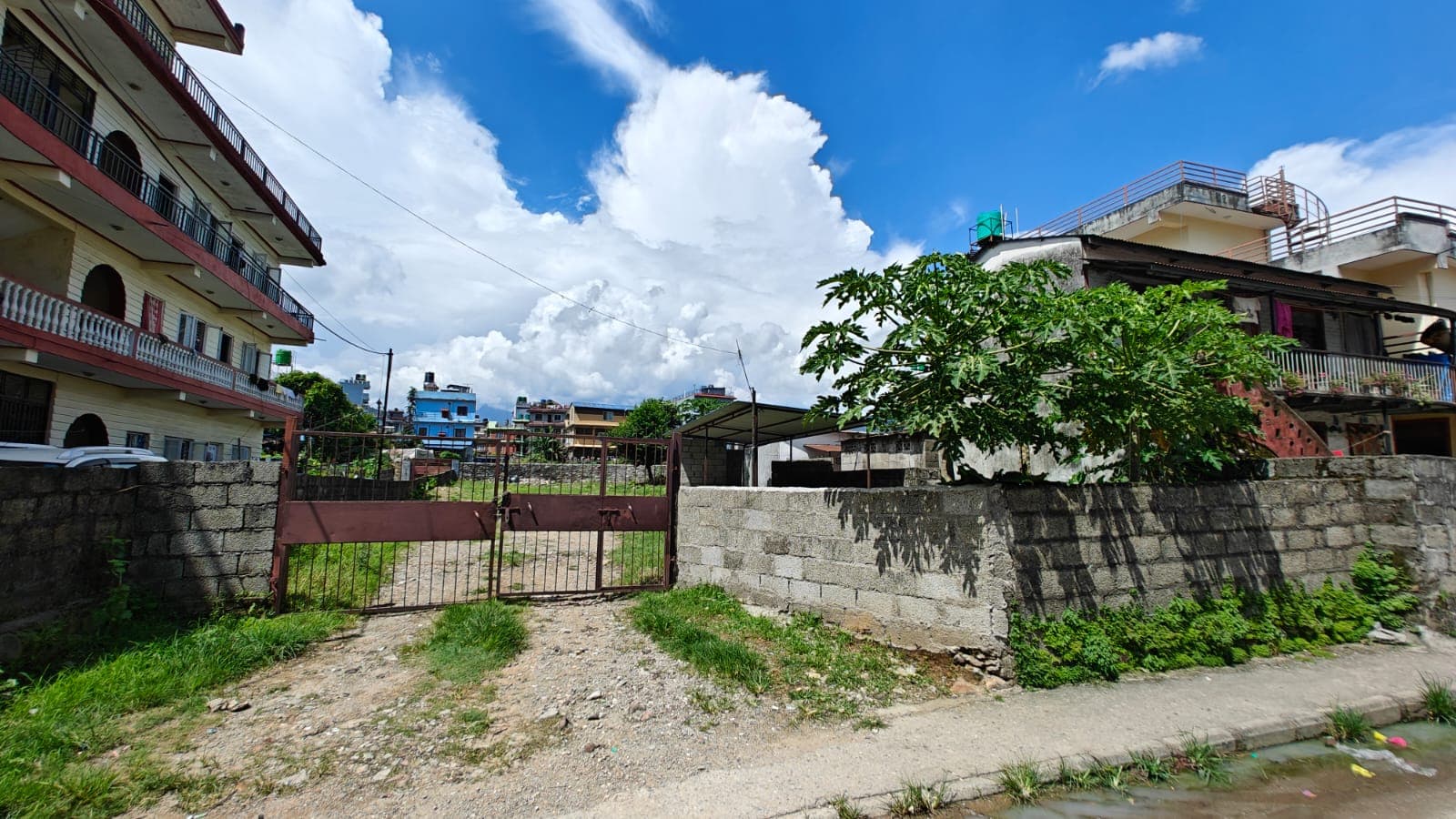 Land for sale in Lakeside