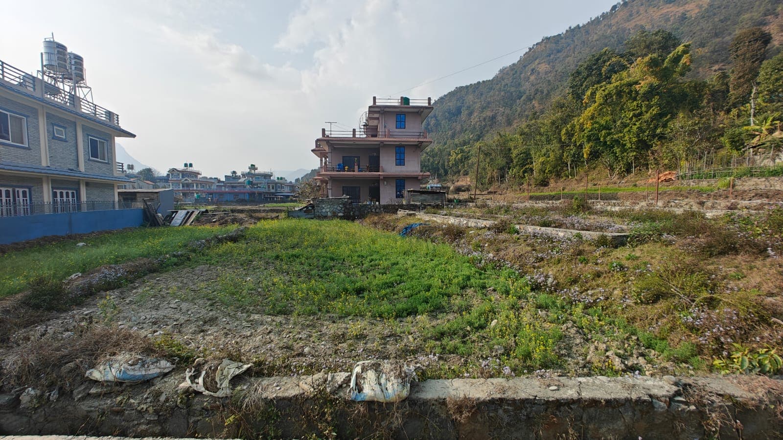 Land for sale in lamachaur